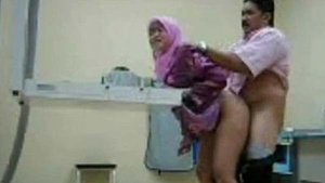 Muslim whore ki chudai khade khade