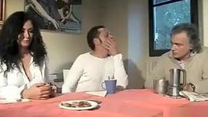 Simmering Italian Stepmom steals Yon in the very fact that Yon Satson