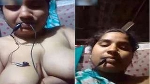Desi Bhabhi Shows Her Boobs to Lover on Video Call