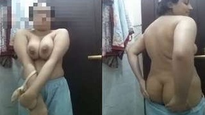 Sexy Girl Shows Her Tits and Big Buttocks