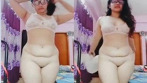 Sexy Indian Girl Shows Her Big Ass and Pussy