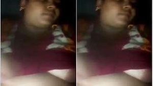 Sexy Desi Budi Bathes and finger jerks