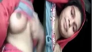 Pretty Girl Bangla Shows Her Boobs And Pussy