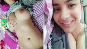 Super Hot Stare Desi Indian Girl Shows Tits Pussy