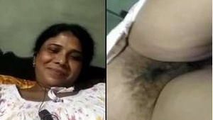 Desi Bahbhi Shows Her Pussy On Video Call