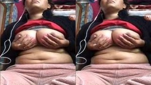 Desi Randi Shows Tits and Pussy Video Call