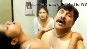 Bivi ke samne sotelli bethi ki wonderai