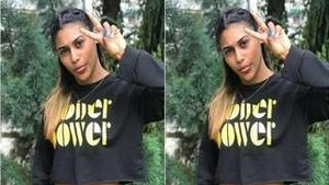 Pretty Tamil Girl Shows Her Naked Body On Video Call