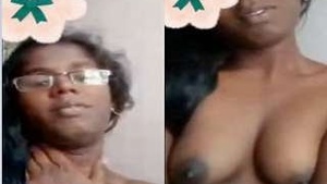 Tamil Girl Shows Her Boobs