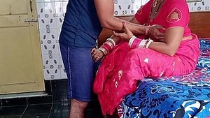 Alluring babe apperecaites hardcore fucking on cam