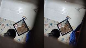 Sexy Indian Girl Desi Bathing on Candid Camera