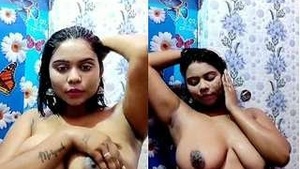 Sexy Oasi Das Bathing
