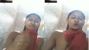 Hot Body Bathing On Video Calling