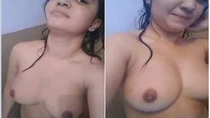 Exclusive Sexy Desi Bhabhi Records Her Nude Video For Lover