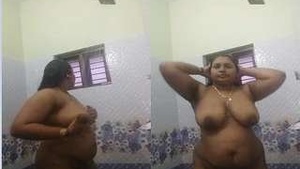 Sexy Big Breasts Desi Bhabha Bathing