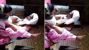 Tarki Sasur Nea Appni Bahuai Ko Chod Dala