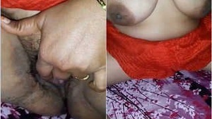 Desi Bhabhi Shows Her Big Boobs And Pussy
