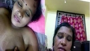 Horny Bhabhi Shows Her Tits