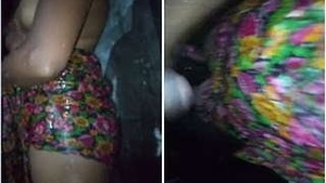 Indian Cpl Romance in the bathroom and Fucking