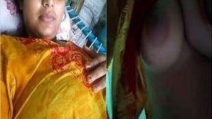 Sexy Indian Girl Desi Shows Her Big Tits and Wet Pussy