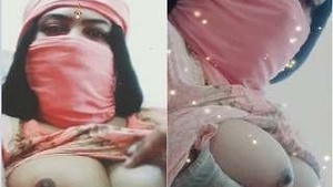 Sexy Indian Girl Showing Tits