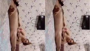 Paki's wife gives a blowjob and fucks hard in the anus.