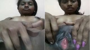 Cute Tamil Girl Takes Selfies with Her Fingers For Lover