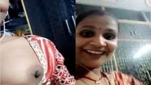 Sexy Desi Bhabhi Shows Her Boobs On Video Call