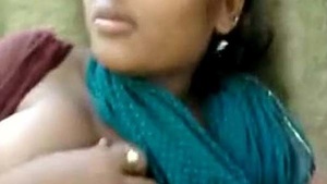 Tamil girl pushing tits ki video