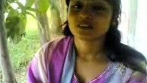 desi girl free amateur porno music video with her boyfriend having fun in the park