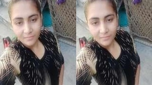 Pretty Girl Desi Shows Her Naked Body