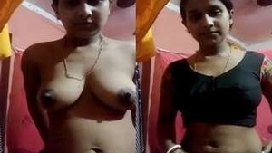 Hot look Desi Budi Undresses her Sari and shows off her pussy with big tits