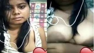 Pretty Girl with Asses Shows Tits and Pussy on Video Call