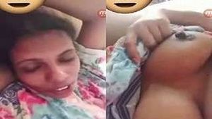 Pretty Lankan Girl Shows Her Tits During a Video Call