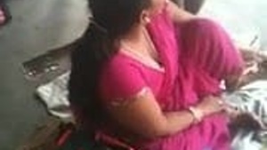 Take charging Indian mom more than passenger station 2 (O) (O)