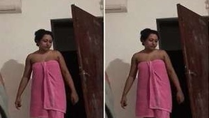 Sexy wife from Lanka Masturbates and after bath Video