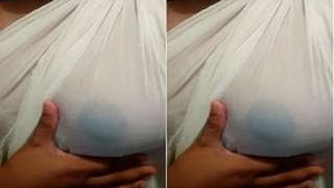 Sexy Indian Girl Desi Shows Tits