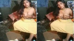 Sexy bowie showing off her big boobs