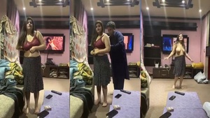 Big booby Paki Randi striptease nude show de dança