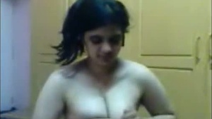 Description of an amateur girl seducing her boyfriend with a naughty video