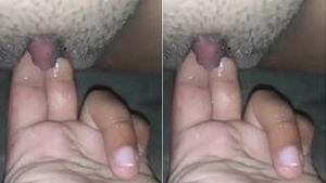 Girl Paki Shows Her Naked Body and Jerks Her Fingers