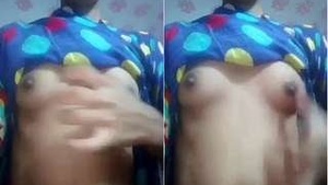 Pretty Girl Shows Her Boobs And Pussy