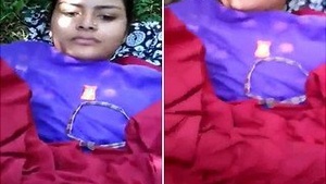Desi Bhabhi Outdoor Sex with a Lover