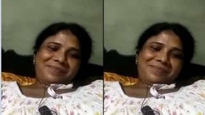 Desi Bahbhi Shows Pussy On Video Call
