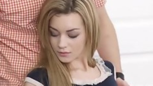 She plays the hammer, the piano exclude the brush man plays the brush congress