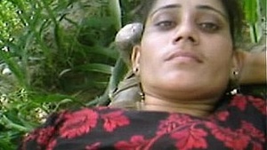 Impressive Desi Village Girl on the street, damn only show her age