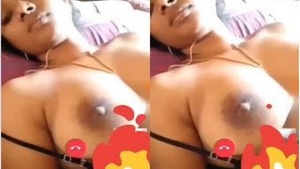 Exclusive Sexy Girl Showing Her Boobs On Video Call