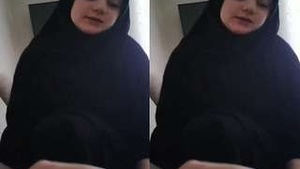 Paki Girl Sucking Dick