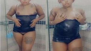 Tamil Girl from Nri Shows Her Boobs