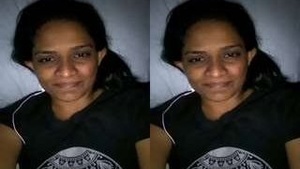 Horny Lankan girl jerking off with her fingers